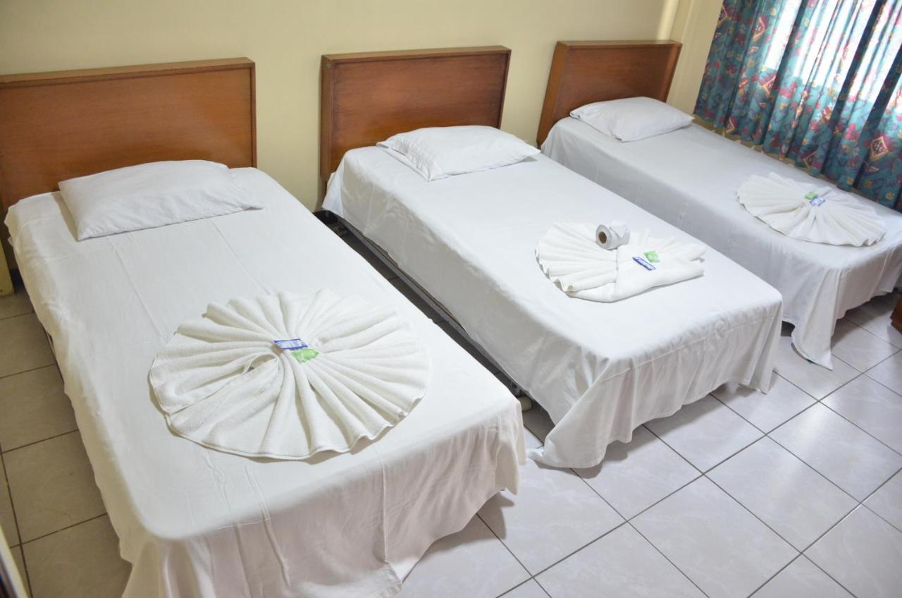Hostal Ibiza Santa Cruz de La Sierra Buitenkant foto